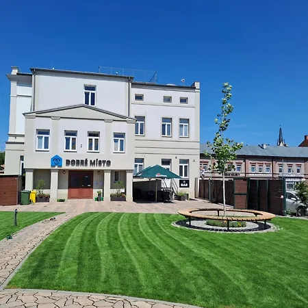 Dobre Misto Hotel *